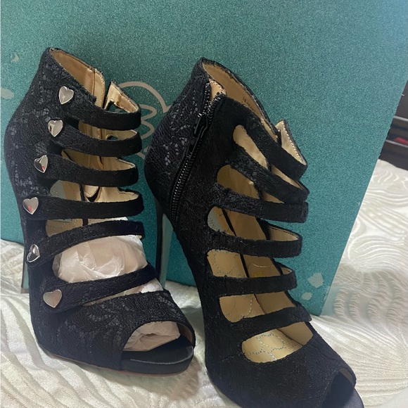 Blue by Betsey  Johnson - Picture 2 of 3